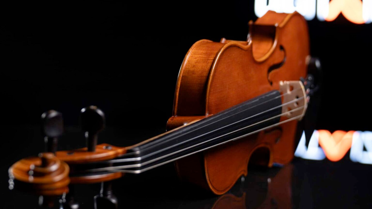 Smart - "Découvrez le Smart Violon de Digitaize avec son Module de Cordes!"