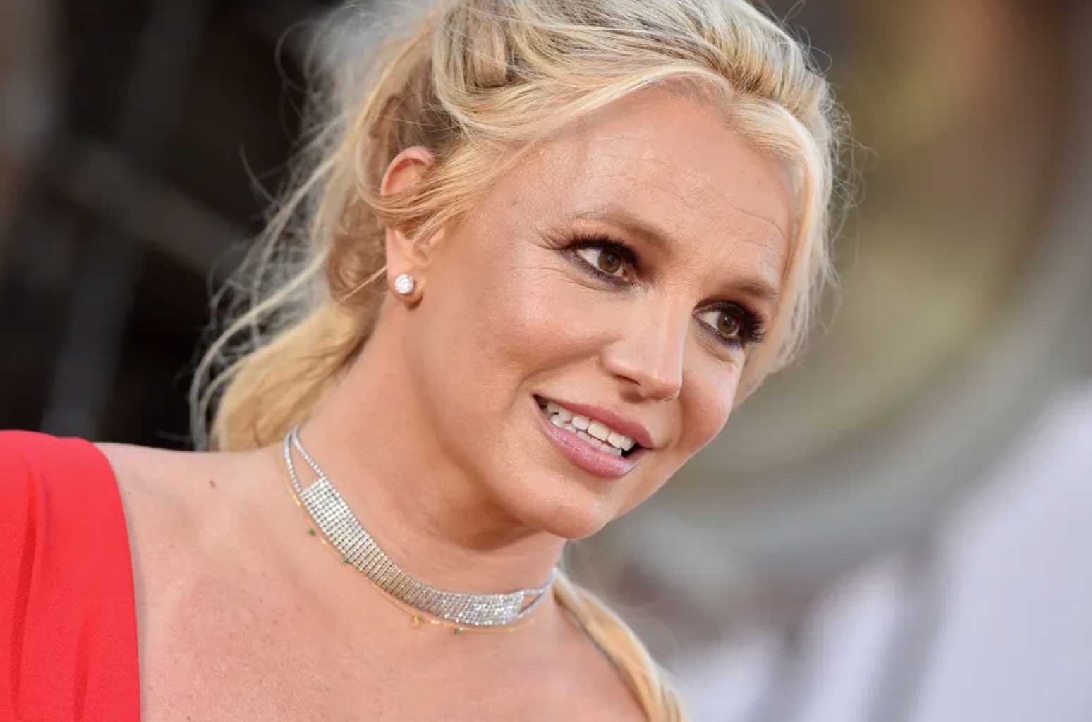 Britney - Britney Spears partage un doux moment en ouvrant les cadeaux avec son fils le matin de Noël