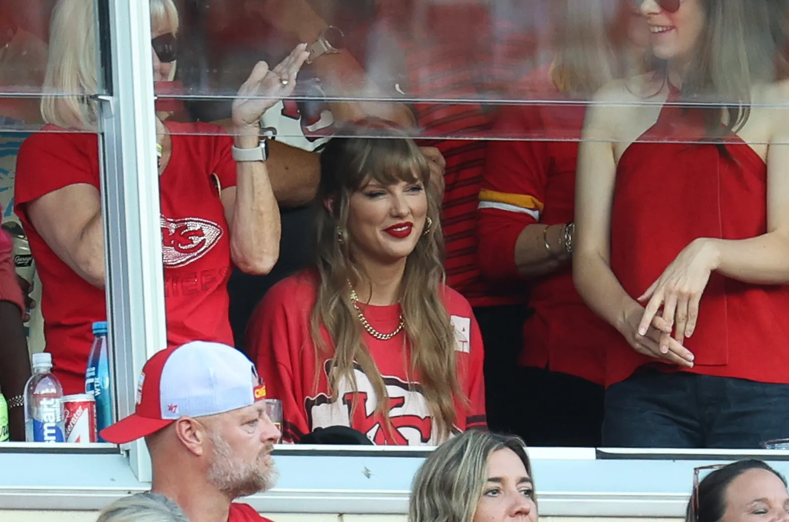 Taylor - Taylor Swift crée une ambiance familiale instantanée aux jeux des Chiefs, déclare Baron Corbin