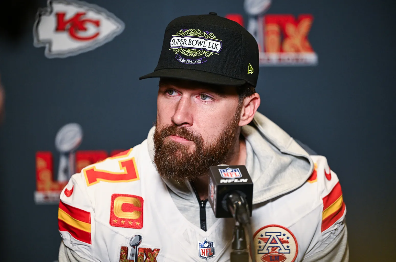 Trump - Les fans de Taylor Swift réagissent aux propos de Travis Kelce qualifiant la présence de Donald Trump au Super Bowl de « grand honneur »