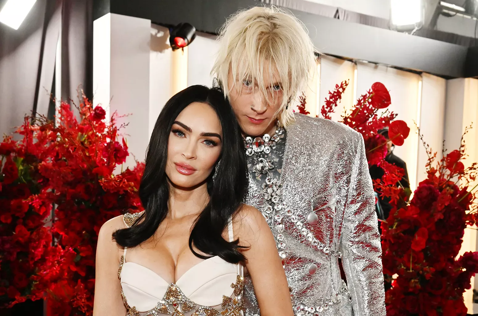 bébé - Mgk déclare qu'il "a hâte" d'accueillir son bébé avec Megan Fox