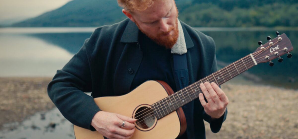 Earth - Cort Sort La Nouvelle Earth Go : Une Folk 3/4 Équipée Du Système Hyvibe