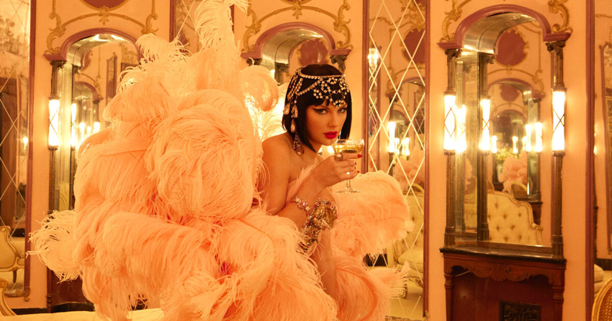 Showgirl - Taylor Swift attire le projecteur avec ‘Release Party of a Showgirl’ qui atteint la première place au box-office