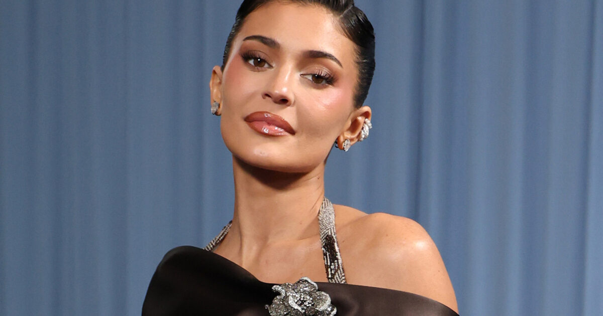 Kylie - Kylie Jenner fait ses débuts musicaux en tant que King Kylie avec « Fourth Strike » : écoutez