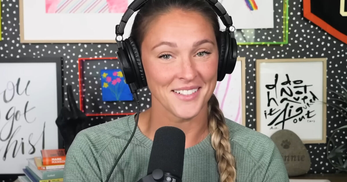 Travis - Kylie Kelce se réjouit pour Travis Kelce d'inspirer le « bois » de Taylor Swift, même si c'est un peu trop personnel : « Bon travail, Trav ! »