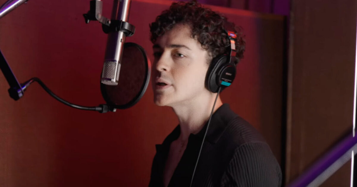 star - La star de la comédie musicale « Les Gens Perdus » évoque sa collaboration avec Slash pour le single « Have To Have You » : « Un solo absolument incroyable »