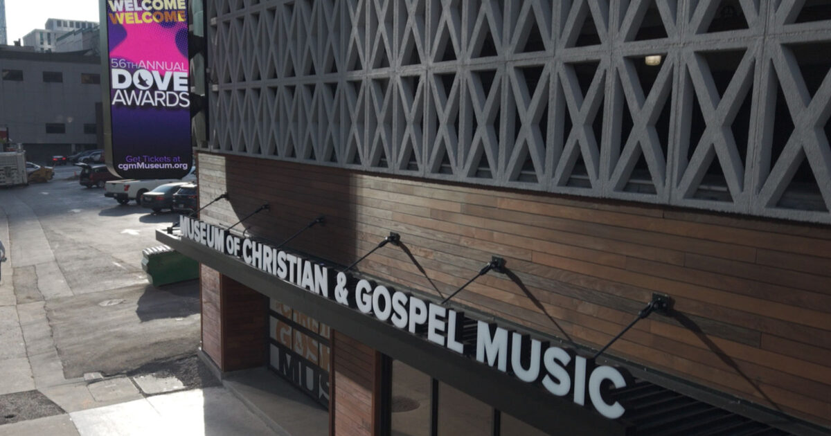 Musique - Le Musée de la Musique Chrétienne et Gospel de Nashville met en avant un message de foi, son impact culturel et des artistes comme CeCe Winans, Keith Green et Amy Grant.
