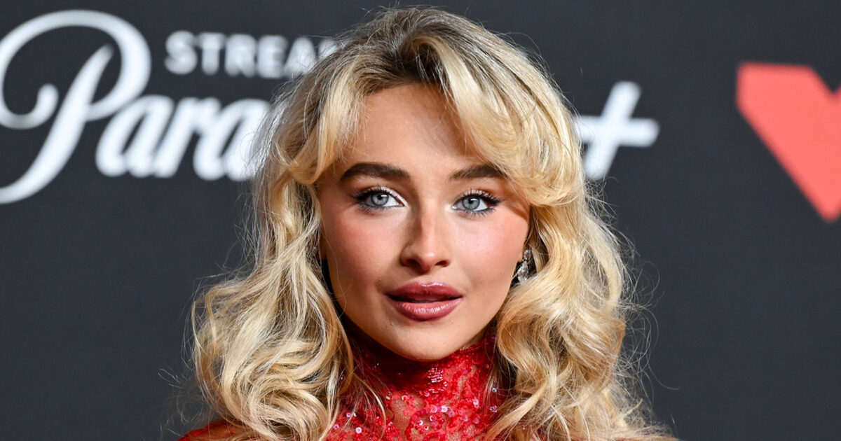 MTA - Sabrina Carpenter est la meilleure amie de la MTA avec des PSAs personnalisés « Courtesy Counts » pendant les spectacles au MSG : « Bonjour, usagers du métro ! »
