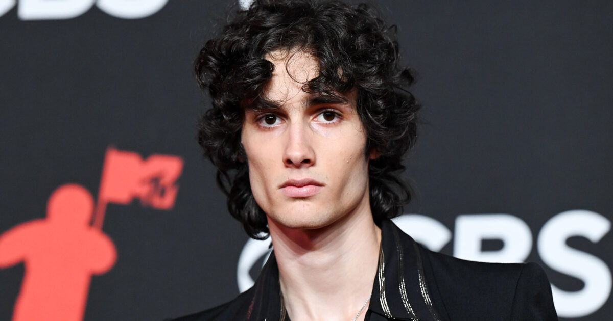 concert - Sombr répond à un Tiktokeur devenu viral pour avoir qualifié son concert de « cringe » : « C'est juste un problème de compétence »