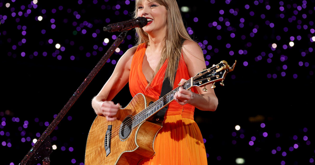 Taylor - Voici pourquoi les fans pensent que Taylor Swift va apparaître sur le podcast ‘Call Her Daddy’