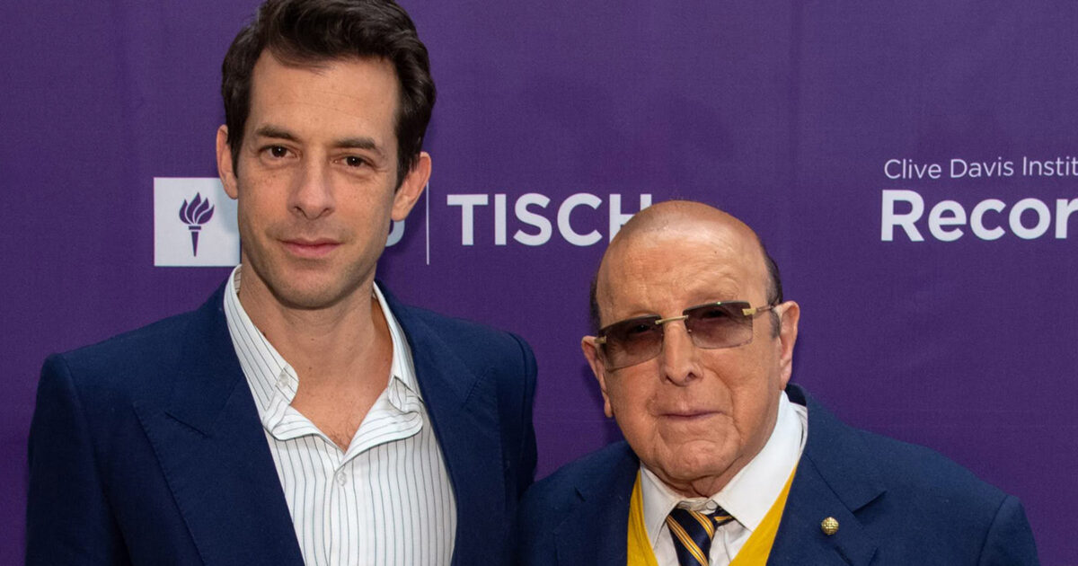 anecdotes - Clive Davis et Mark Ronson partagent des anecdotes sur Aretha Franklin, John Lennon et Amy Winehouse avec les étudiants de NYU après la projection du film