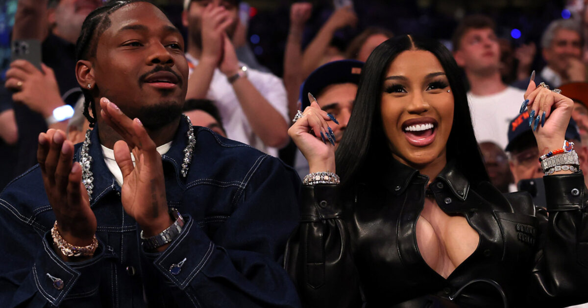 Fans - Cardi B Demande à ses Fans de Cesser de la ‘Traîner’ pour sa Relation avec Stefon Diggs et son Bébé : ‘Je Ne Peux Pas Revenir en Arrière’