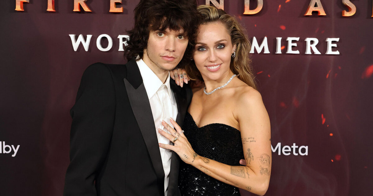 Miley - Miley Cyrus fiancée de Maxx Morando après 4 ans de relation