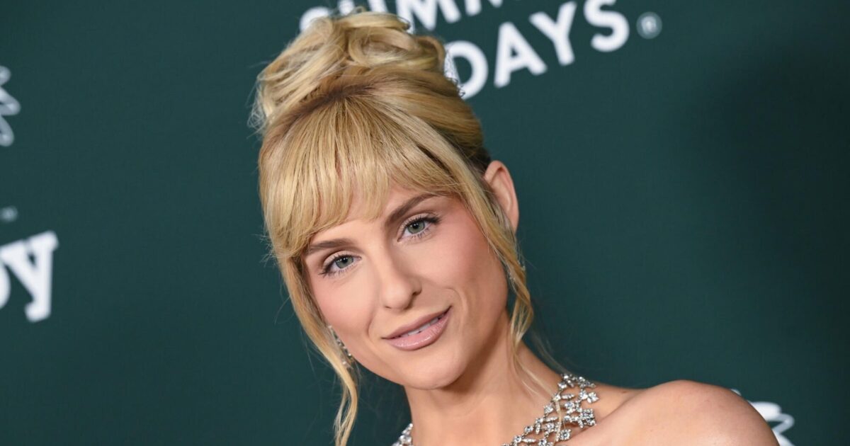 drama - Meghan Trainor fait son entrée dans le drama du groupe de mamans d'Ashley Tisdale et Hilary Duff avec une vidéo espiègle : ‘je m'en fiche toujours’