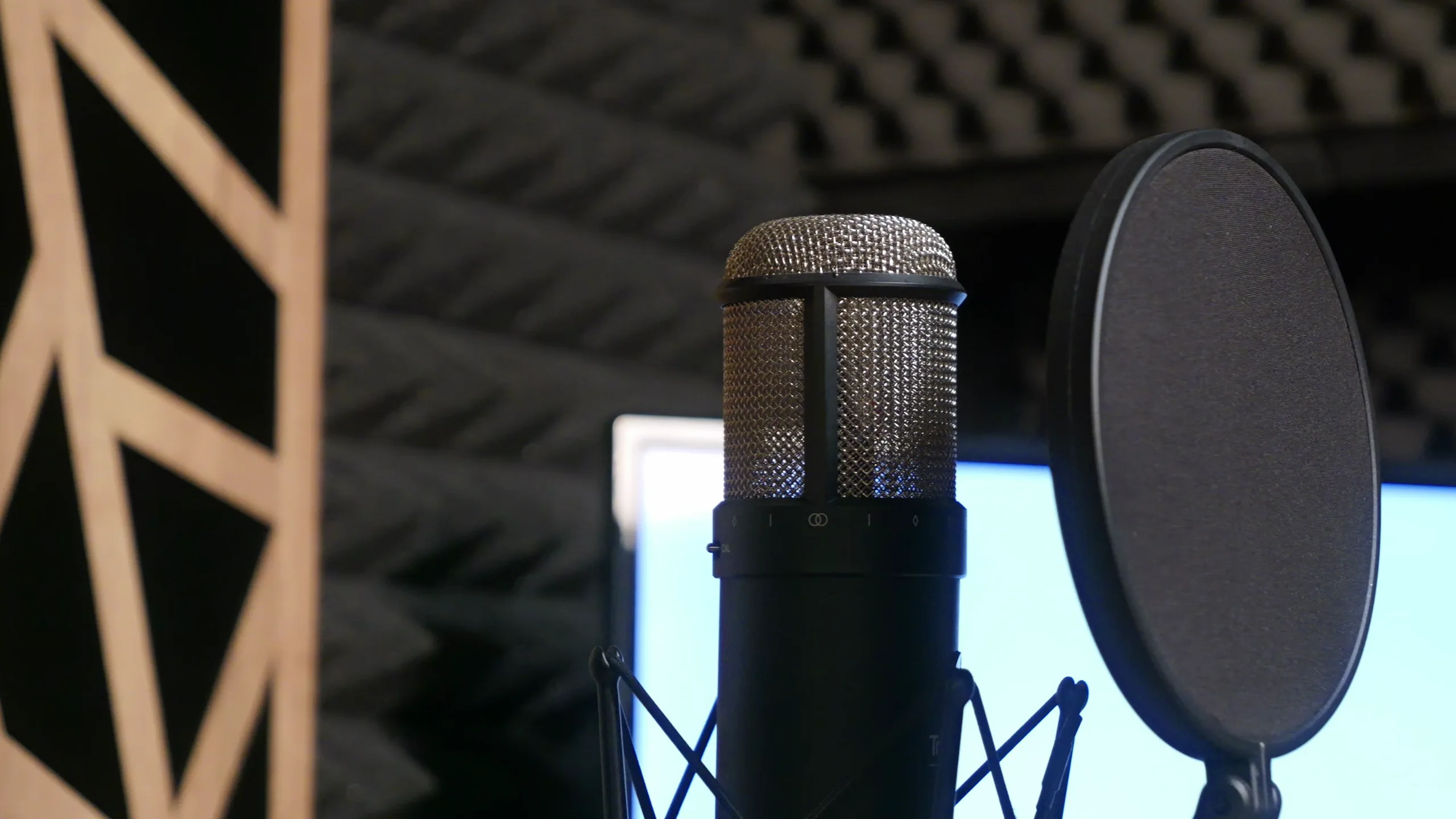 Prise de voix en cabine, LEMG Studio