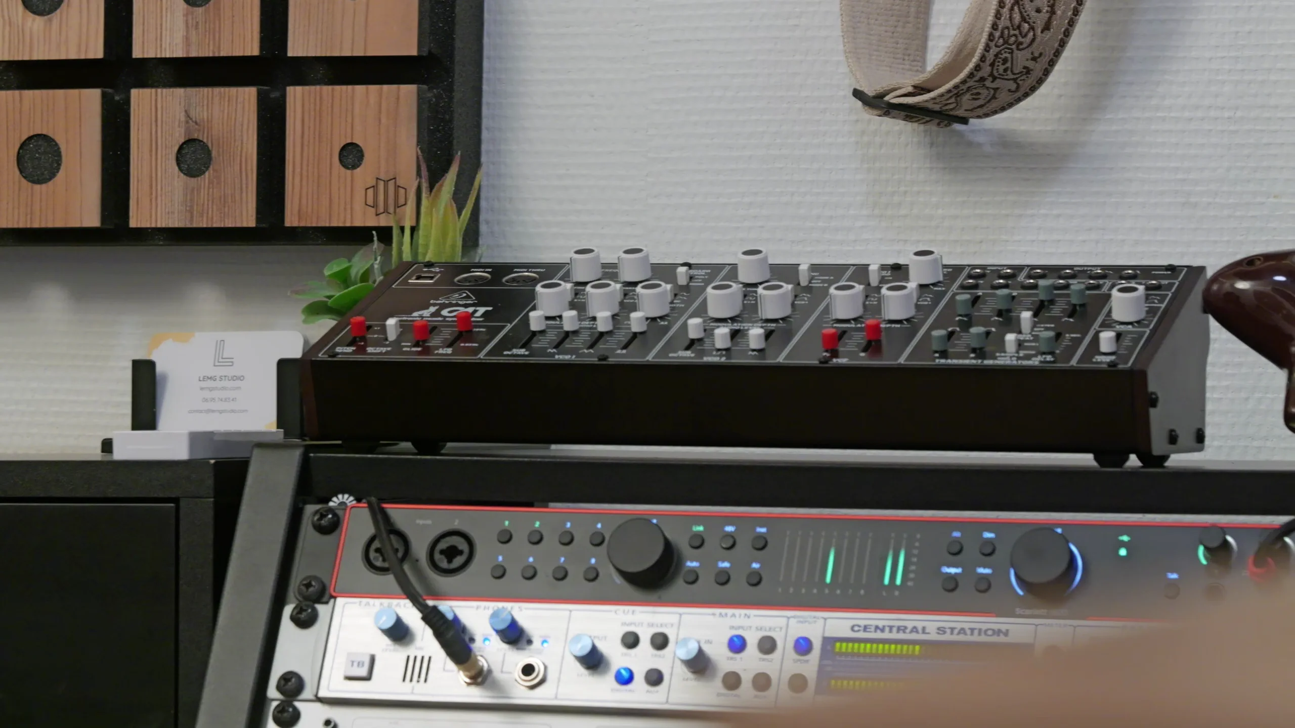 Le synthétiseur en régie, LEMG Studio