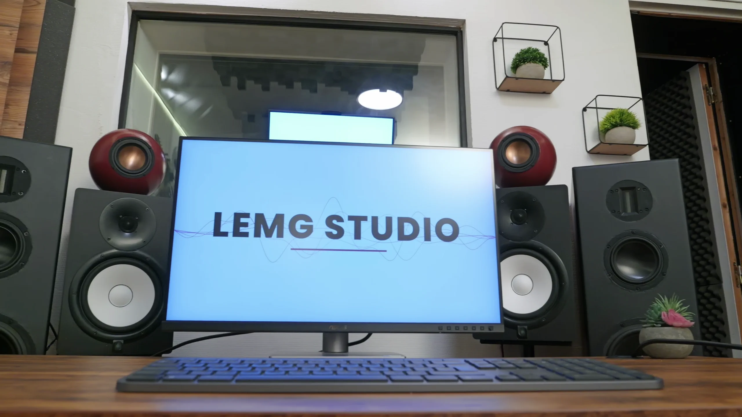 La régie vue de face, LEMG Studio